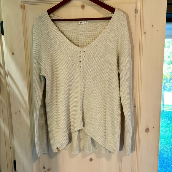 🇨🇦 Like New Tentree Highline V-Neck Sweater - Picture 5 of 12